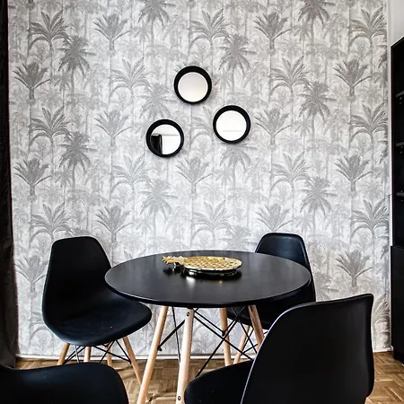 Saska Kepa Velvet Apartament Apartment *